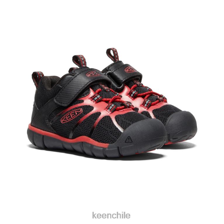 calzado KEEN zapatillas chandler 2 cnx alfombra negra/roja niños pequeños J4XN6885 - Image 2